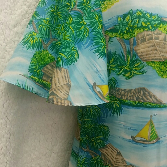 Rare Vintage Hawaiian flutter sleeves long dress - Picture 5 of 8